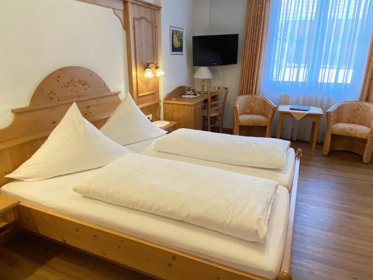 Seehotel Schaepfle ユーバーリンゲン エクステリア 写真