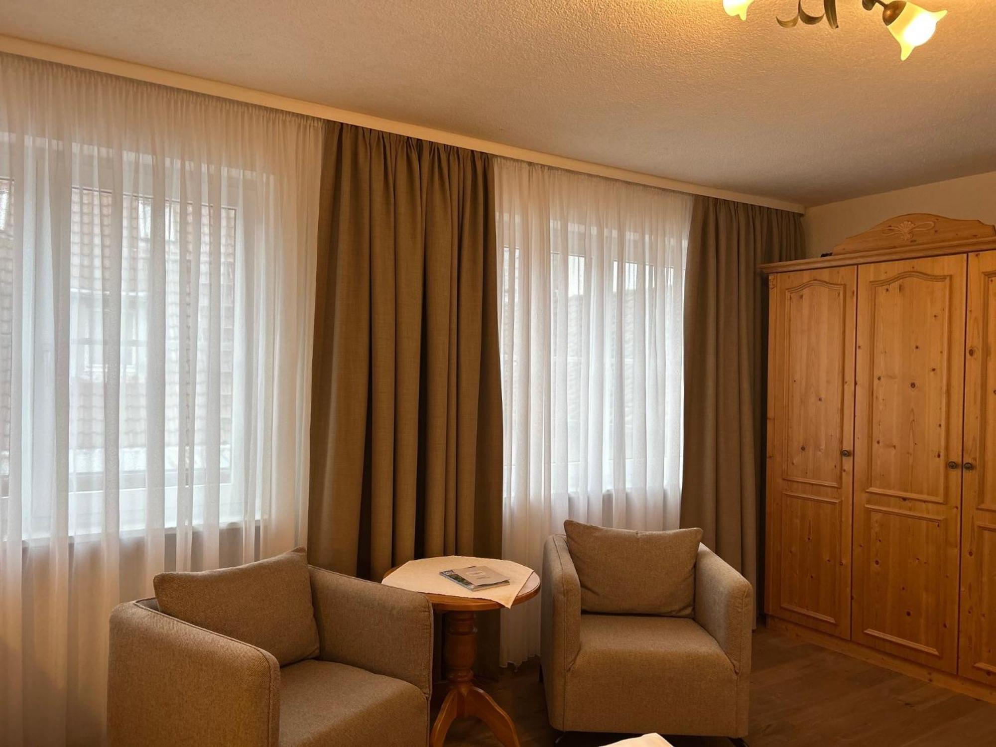 Seehotel Schaepfle ユーバーリンゲン エクステリア 写真