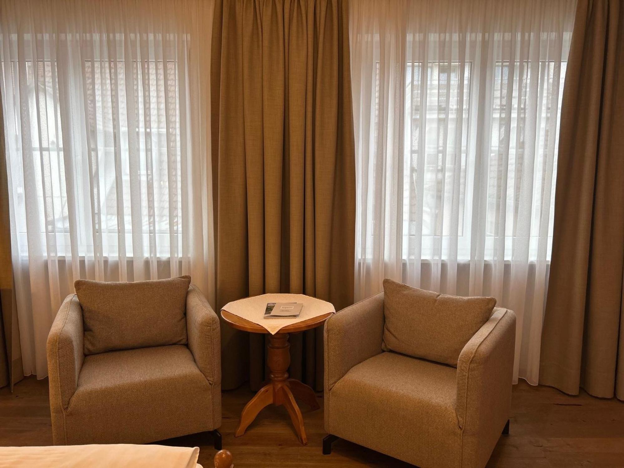 Seehotel Schaepfle ユーバーリンゲン エクステリア 写真