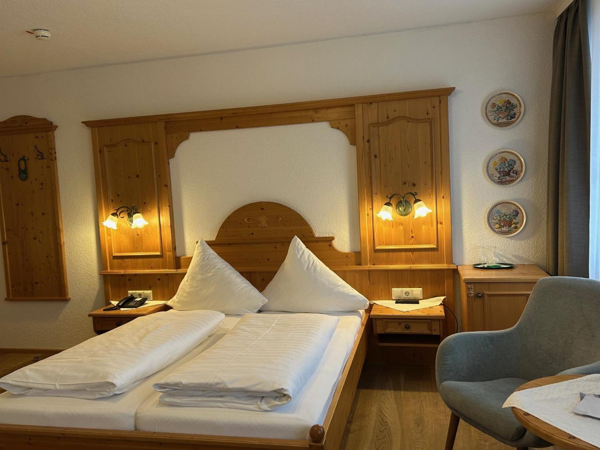 Seehotel Schaepfle ユーバーリンゲン エクステリア 写真