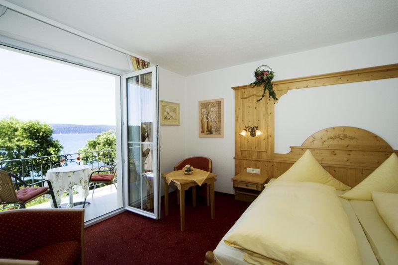 Seehotel Schaepfle ユーバーリンゲン エクステリア 写真